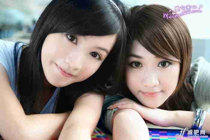 哇！双胞胎姐妹红色系，黄色系