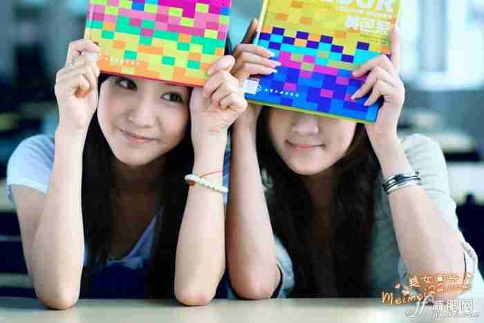 哇！双胞胎姐妹红色系，黄色系