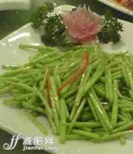 芦笋含丰富维他命A同C