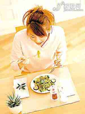 工作压力大：减缓新陈代谢容易胃口大开