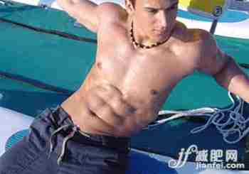 自制减脂汤 击退男人啤酒肚