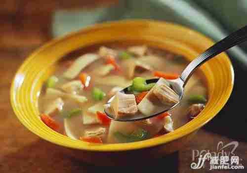 萧蔷饮食丰胸招 吃出圆润美胸