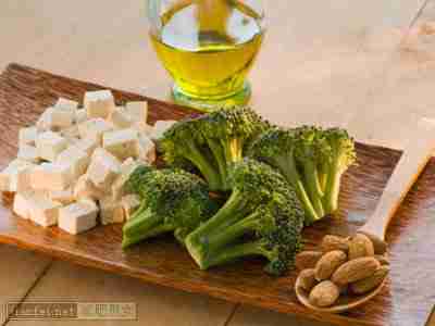 Day 1：汤+烫青菜+大量水果