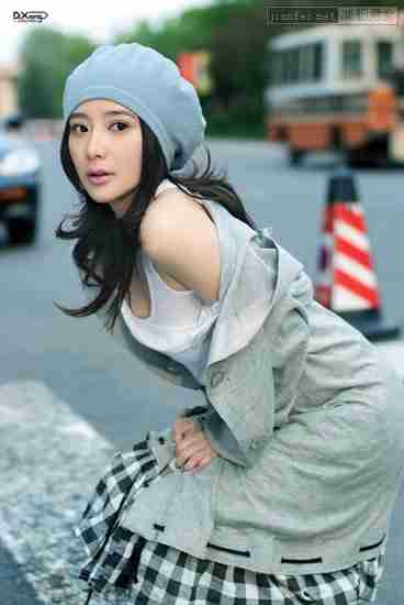 熊乃瑾早春大片可爱成熟合二为一