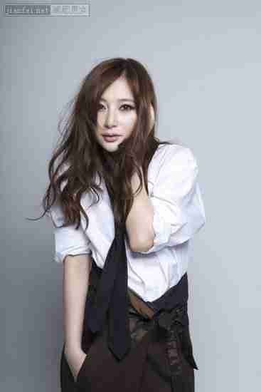 熊乃瑾早春大片可爱成熟合二为一