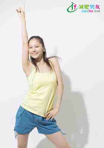 拉伸小动作 轻松实现纤细四肢