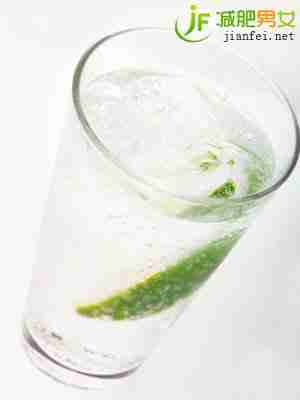 配合碳酸水来进行饮食