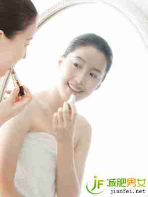 涂过期唇膏降低食欲