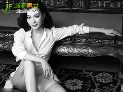 瑜伽瘦身 陈数最爱<font color='blue'>减肥</font>瑜伽动作曝光