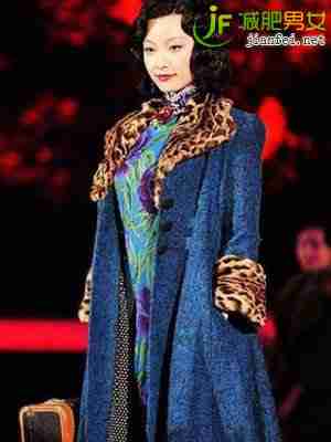 倪妮剧中角色显妖娆身段