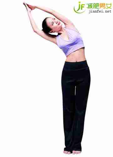 3招简单易学的美胸操动作