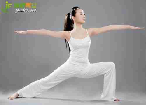 每日十分钟 7招享瘦下半身