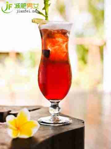 每天四杯蜂蜜断食三天就能减掉十斤