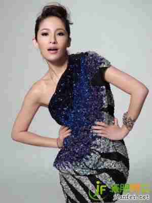 女星超简单瘦腰秘诀