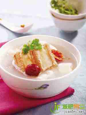 莲藕排骨薏米瘦身汤