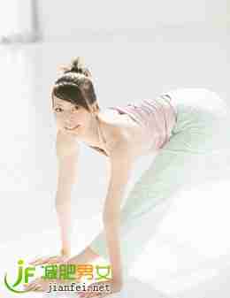 15分钟瘦身瑜伽 上班族四式瑜伽轻松瘦