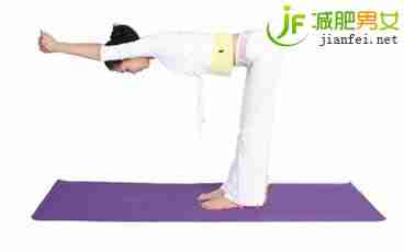 转战室内瑜伽 隔绝外界恶劣空气